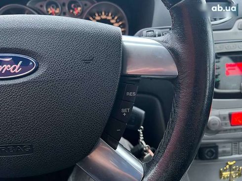 Ford Focus 2010 - фото 23