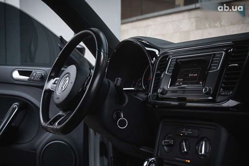 Volkswagen Beetle 2017 - фото 16