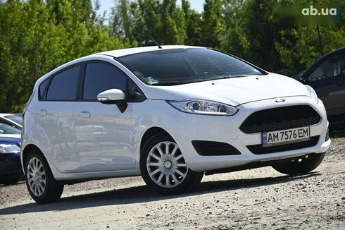 Ford Fiesta 2017 - фото 2
