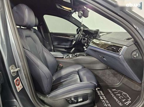 BMW 5 серия 2017 - фото 11
