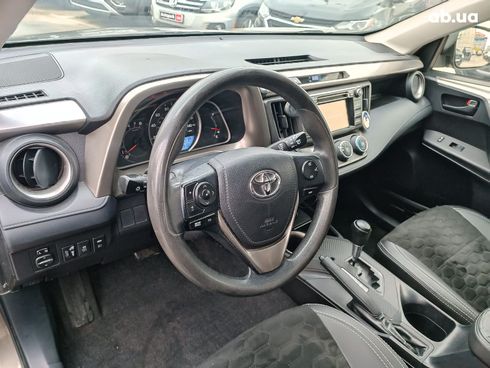 Toyota RAV4 2014 серый - фото 23