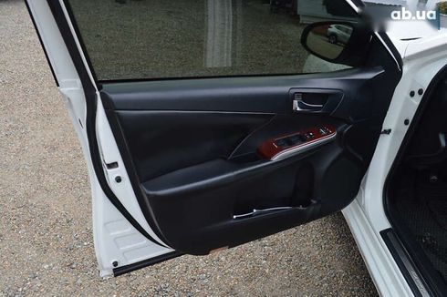 Toyota Camry 2011 - фото 5