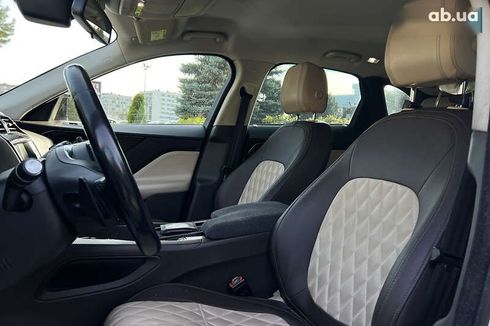 Jaguar F-Pace 2017 - фото 9