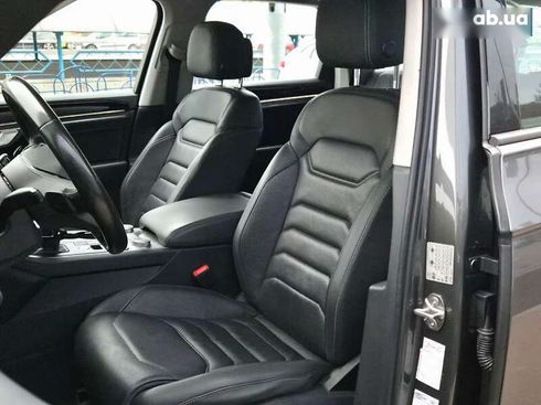 Volkswagen Touareg 2021 - фото 14