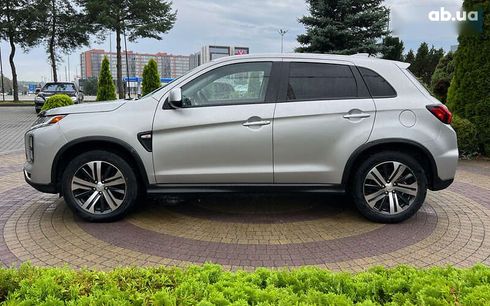 Mitsubishi Outlander 2019 - фото 4