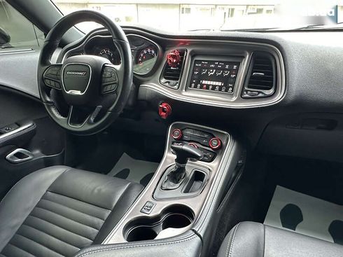 Dodge Challenger 2021 - фото 23