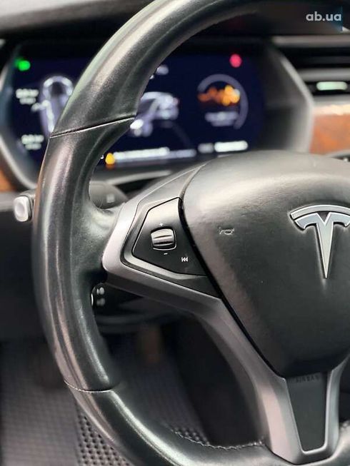 Tesla Model S 2019 - фото 28