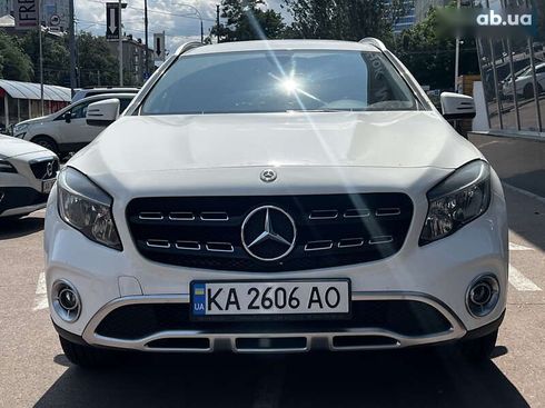 Mercedes-Benz GLA-Класс 2018 - фото 3