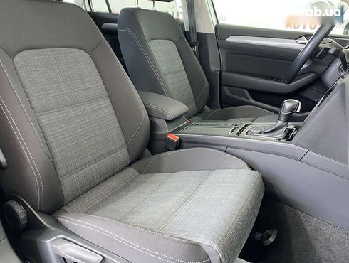 Volkswagen Passat 2020 - фото 9