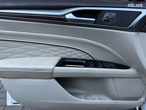 Ford Fusion 2017 белый - фото 20