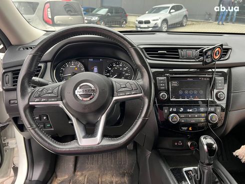 Nissan Rogue 2018 белый - фото 22