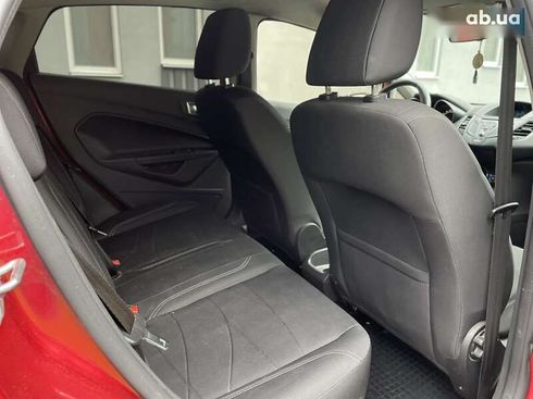 Ford Fiesta 2015 - фото 21
