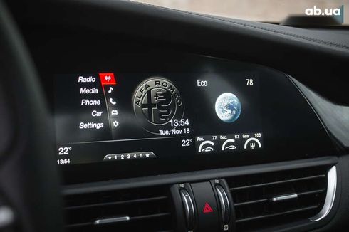 Alfa Romeo Giulia 2019 - фото 20