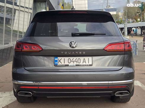 Volkswagen Touareg 2022 - фото 6