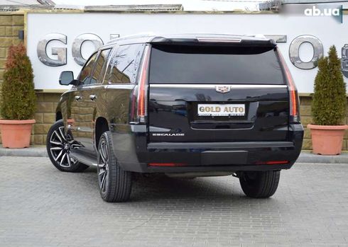 Cadillac Escalade 2017 - фото 13