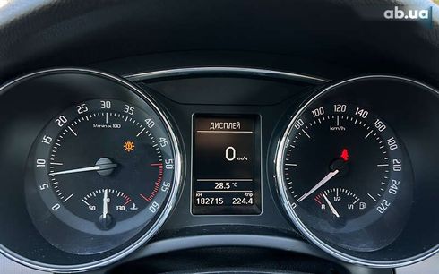 Skoda Superb 2012 - фото 20