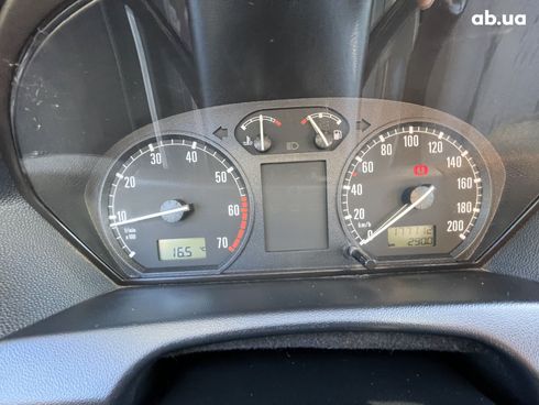 Skoda Fabia 2002 белый - фото 7