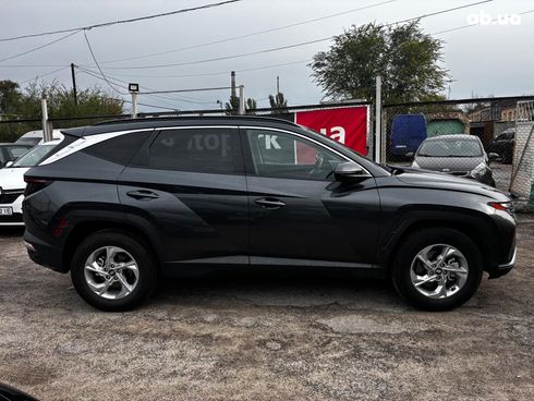 Hyundai Tucson 2022 серый - фото 6