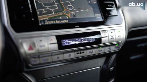 Toyota Land Cruiser Prado 2019 - фото 27