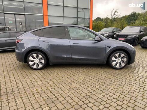 Tesla Model Y 2023 - фото 8
