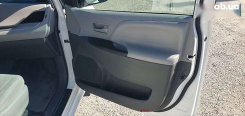 Toyota Sienna 2016 - фото 18