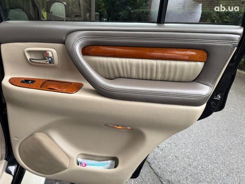 Lexus LX 2004 черный - фото 18