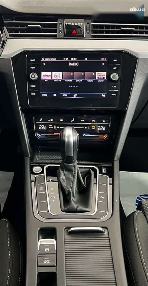 Volkswagen Passat 2021 - фото 14