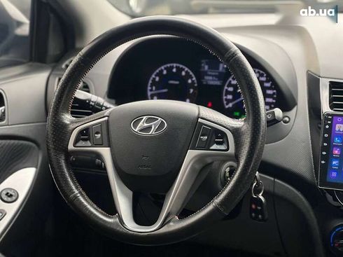 Hyundai Accent 2011 - фото 11