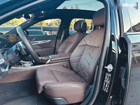 BMW 7 серия 2023 - фото 24