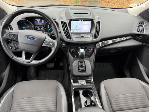 Ford Kuga 2019 серый - фото 18