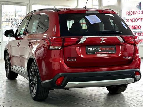 Mitsubishi Outlander 2016 - фото 9