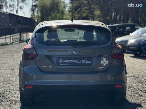 Ford Focus 2014 - фото 11