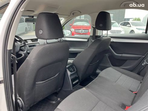 Skoda Octavia 2014 белый - фото 18