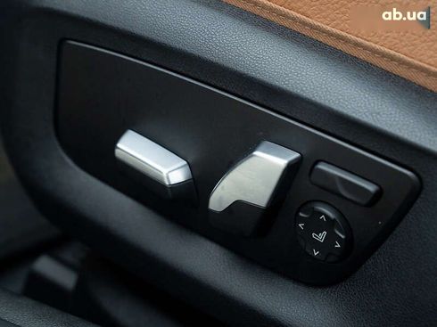 BMW 5 серия 2017 - фото 19