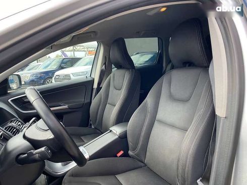 Volvo XC60 2017 - фото 19