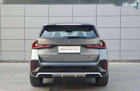 BMW iX1 2023 - фото 4