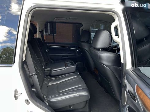 Lexus LX 2015 - фото 20
