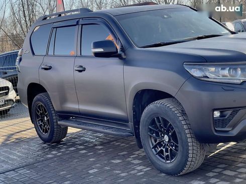 Toyota Land Cruiser Prado 2022 - фото 7