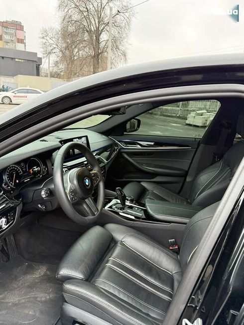 BMW 5 серия 2017 - фото 24