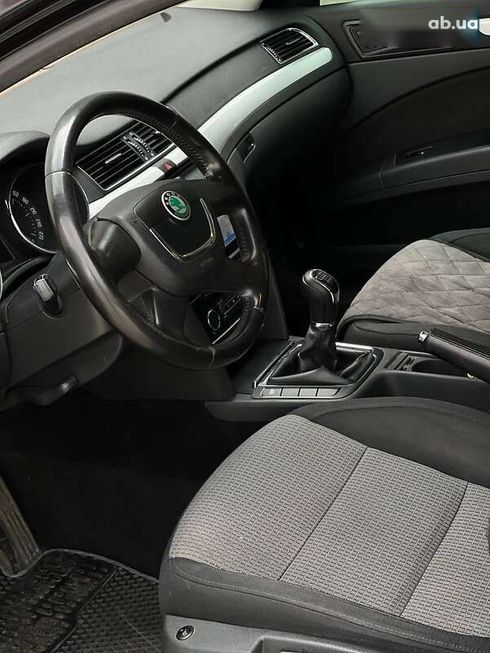 Skoda Superb 2012 - фото 17