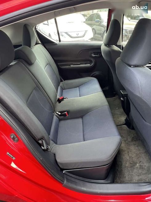 Toyota Prius 2015 - фото 27