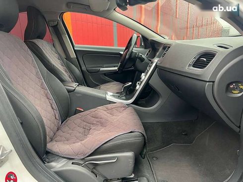 Volvo S60 2015 - фото 10