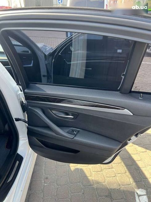 BMW 5 серия 2016 - фото 19