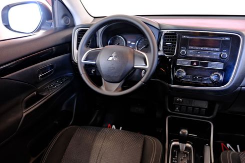 Mitsubishi Outlander 2019 серый - фото 7