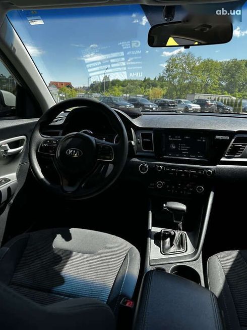 Kia Niro 2017 - фото 17