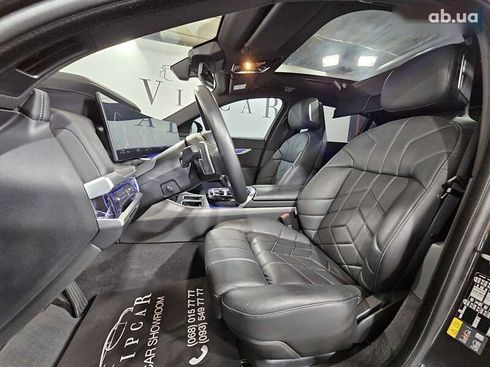 BMW 7 серия 2023 - фото 30