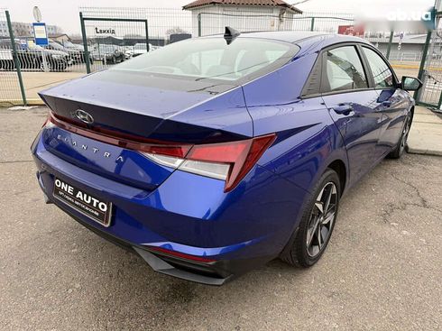 Hyundai Elantra 2023 - фото 8
