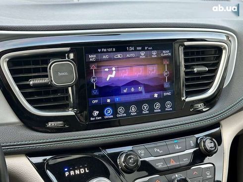 Chrysler Pacifica 2017 - фото 24