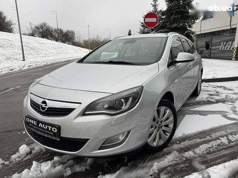 Opel Astra 2011 - фото 2