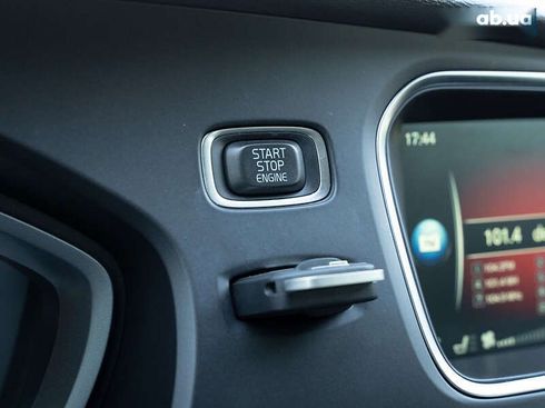 Volvo V40 2017 - фото 30